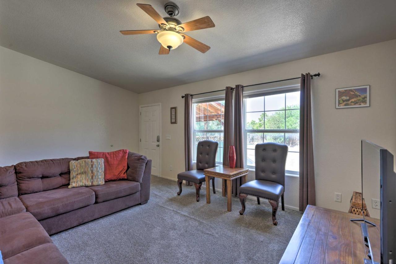 Rustic Retreat Moab Townhome With Grill And Fire Pit エクステリア 写真