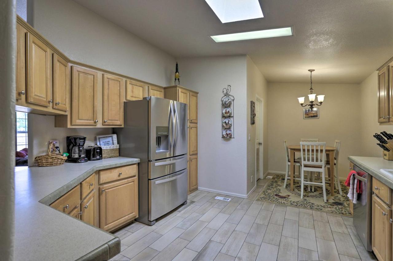 Rustic Retreat Moab Townhome With Grill And Fire Pit エクステリア 写真